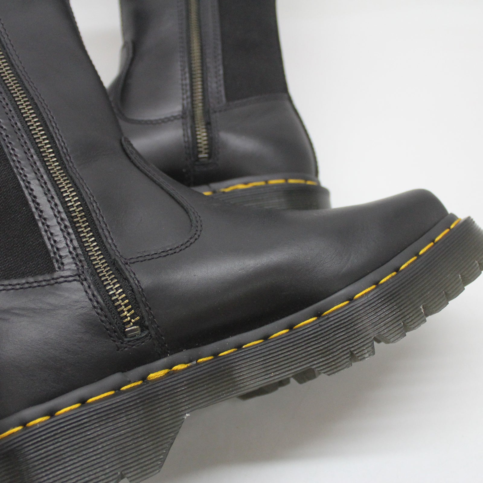 Dr. Martens Amaayah Hi 31947001 Leather Womens Boots - Black - 5#color_black